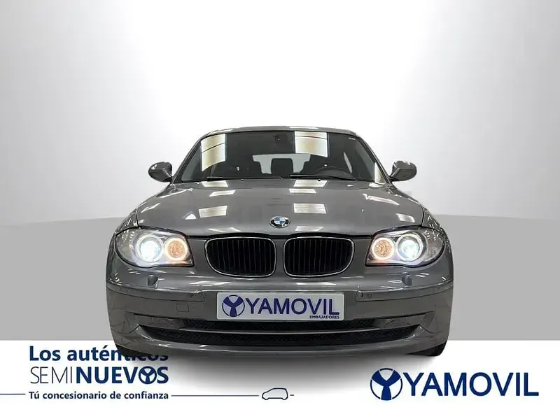 Usado BMW 116 116 CV (85 kW) 2011 Gris / plata Utilitario