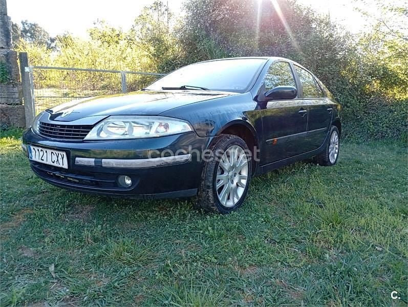 Usado Renault Laguna II Privilege 120 CV (88 kW) 2004 Verde Berlina