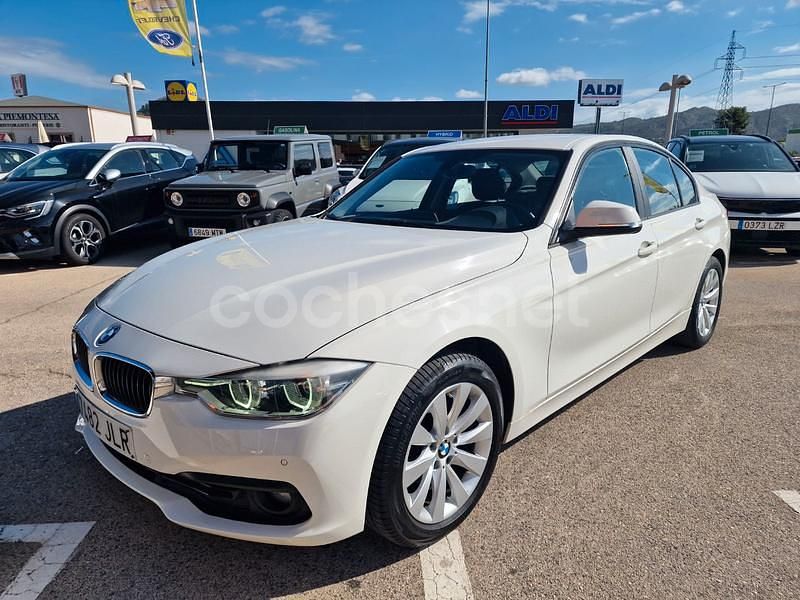 Blanco Usado 2016 BMW 318 Berlina | 17.495 € (Precio justo) - Imagen 1/4