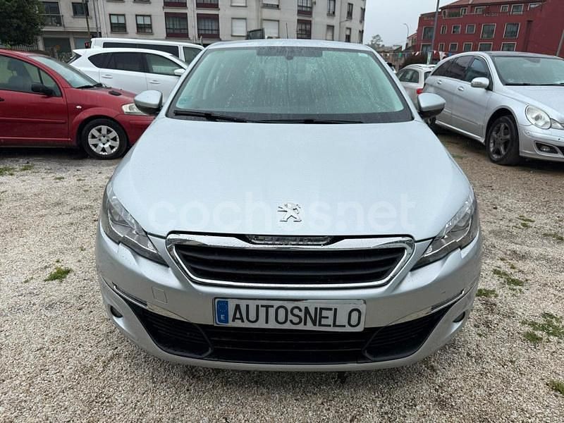 Gris / plata Usado 2017 Peugeot 308 Access Berlina | 7500 € (Precio justo) - Imagen 1/4