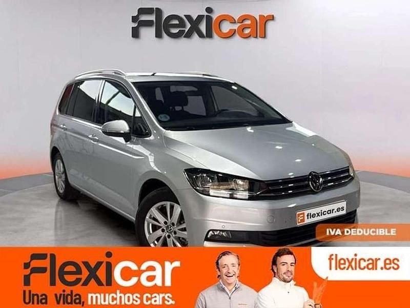 Usado VW Touran Advance 122 CV (89 kW) 2023 Gris Monovolumen