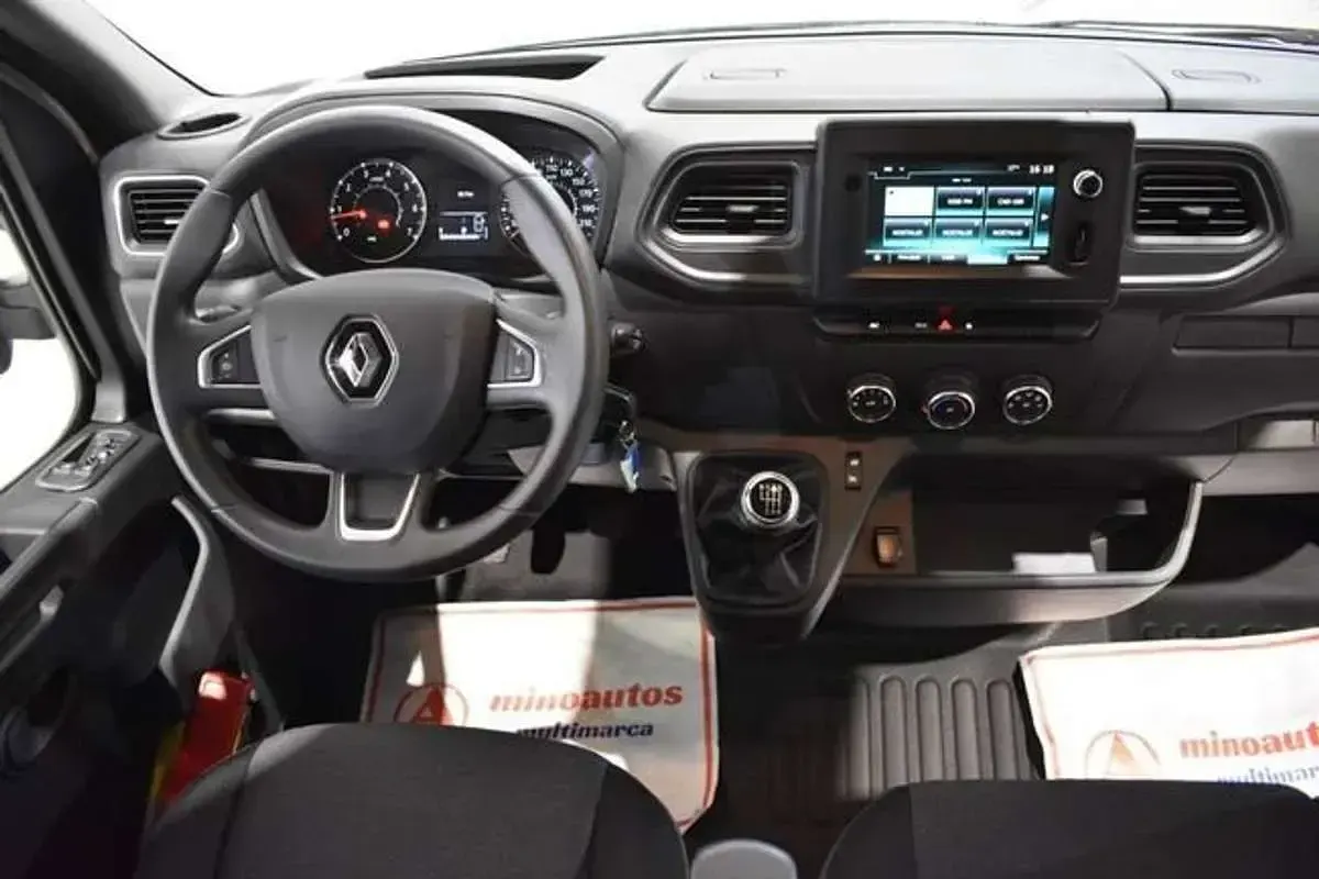 Usado Renault Master 145 CV (106 kW) 2023 Blanco Monovolumen