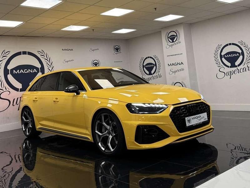 Amarillo Nuevo 2024 Audi RS4 Familiar | 104.900 € - Imagen 1/4