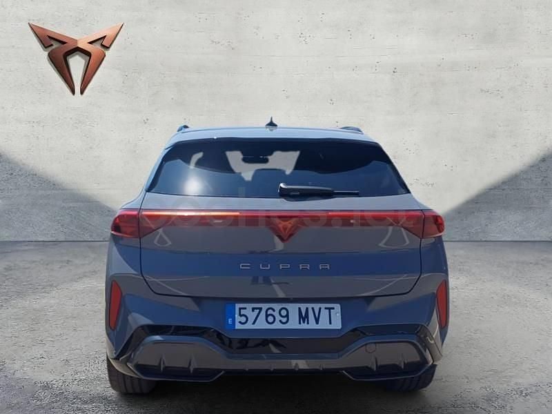 Usado Cupra Terramar VZ 265 CV (194 kW) 2024 Gris / plata SUV