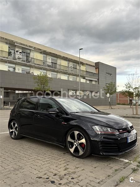 Usado VW Golf VII GTI 220 CV (161 kW) 2015 Negro Berlina