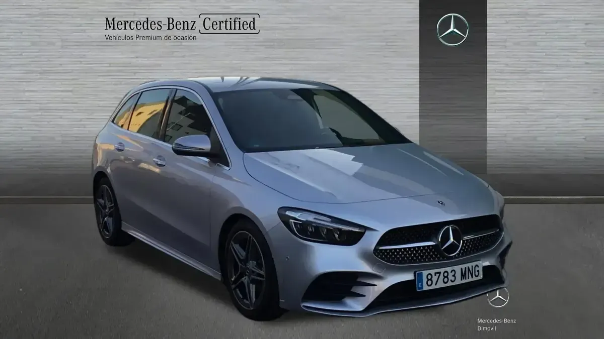 Usado Mercedes B200 AMG line 150 CV (110 kW) 2023 Gris / plata Utilitario