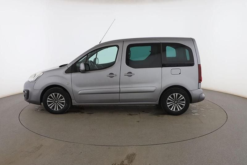 Usado Peugeot TePee Active 100 CV (73 kW) 2017 Plata Monovolumen