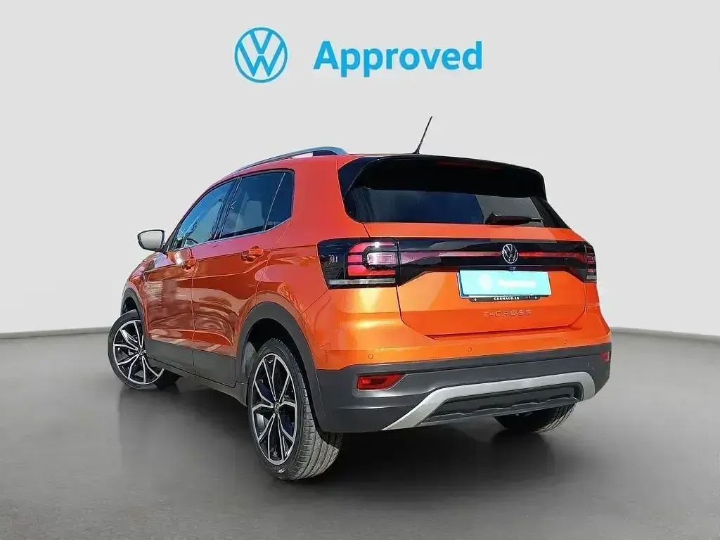 Usado VW T-Cross Sportline 110 CV (80 kW) 2021 Naranja SUV