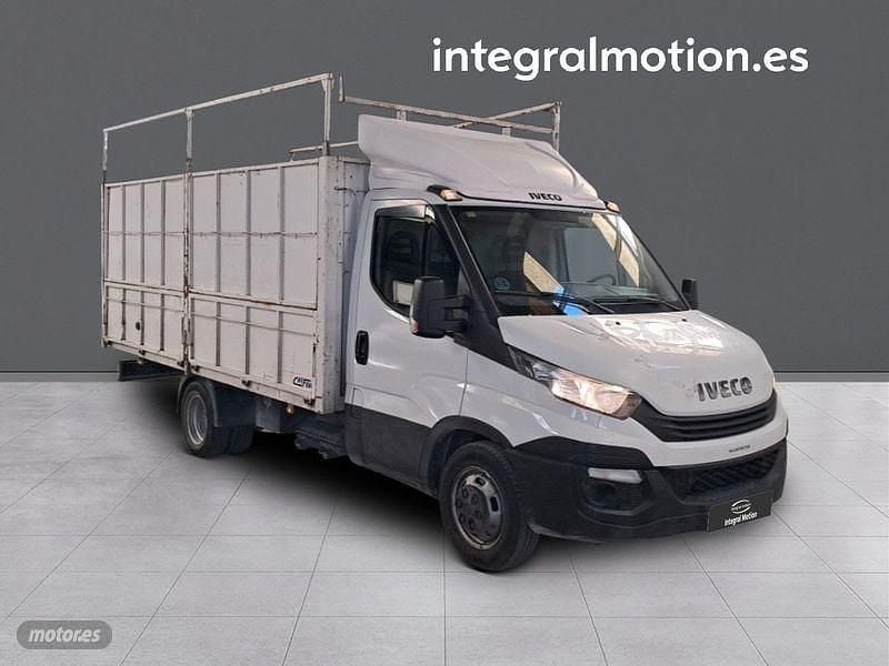 Usado Iveco Daily 160 CV (117 kW) 2021 Blanco Van