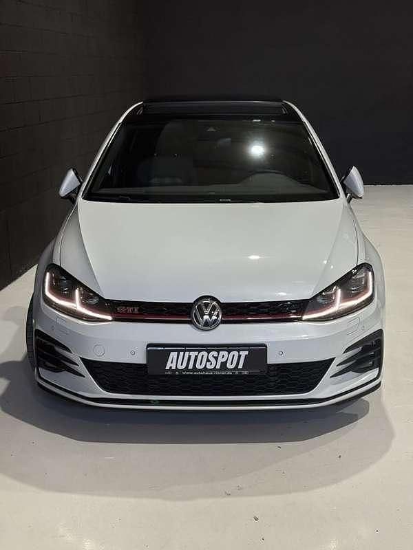 Usado VW Golf VII GTI 245 CV (180 kW) 2018 Blanco Utilitario