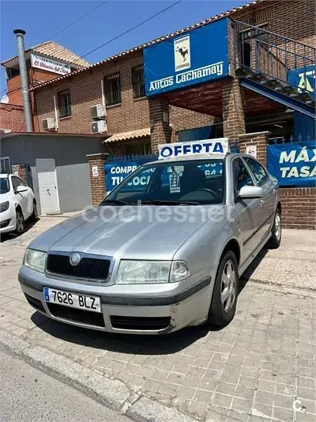 Usado Skoda Octavia 90 CV (66 kW) 2001 Blanco Berlina