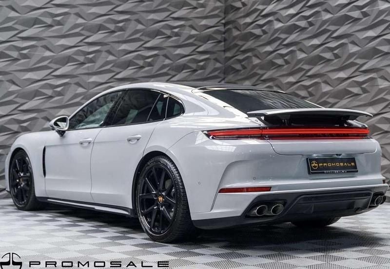 Usado Porsche Panamera 354 CV (260 kW) 2024 Blanco Utilitario