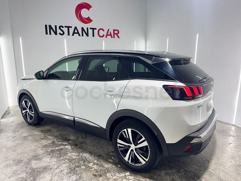 Usado Peugeot 3008 Active 130 CV (95 kW) 2022 Blanco SUV