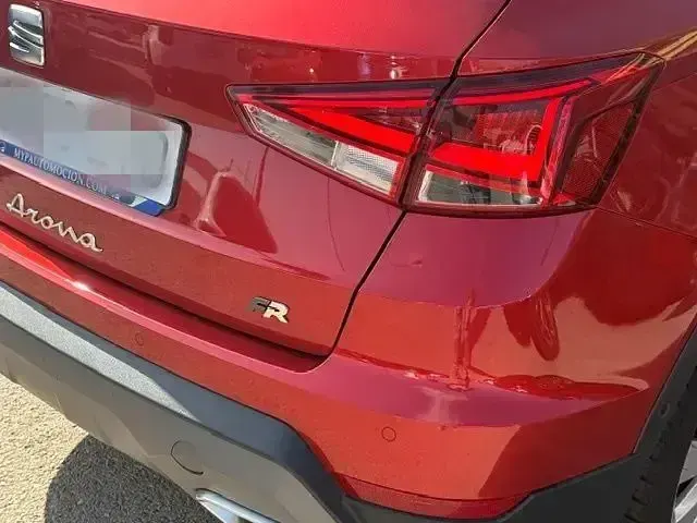 Usado Seat Arona FR 110 CV (80 kW) 2022 Rojo SUV
