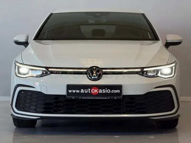 Usado VW Golf VIII GTI 245 CV (180 kW) 2021 Blanco Berlina