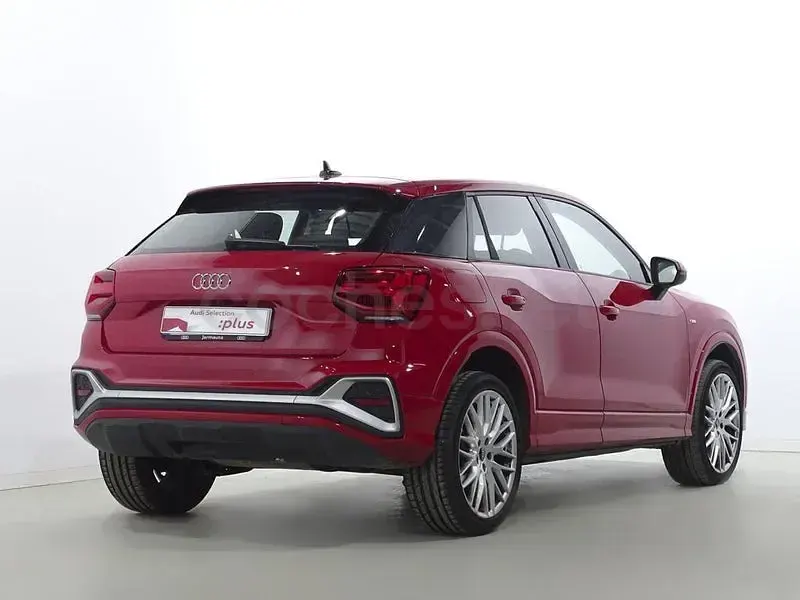 Usado Audi Q2 S-Line 116 CV (85 kW) 2022 Rojo SUV