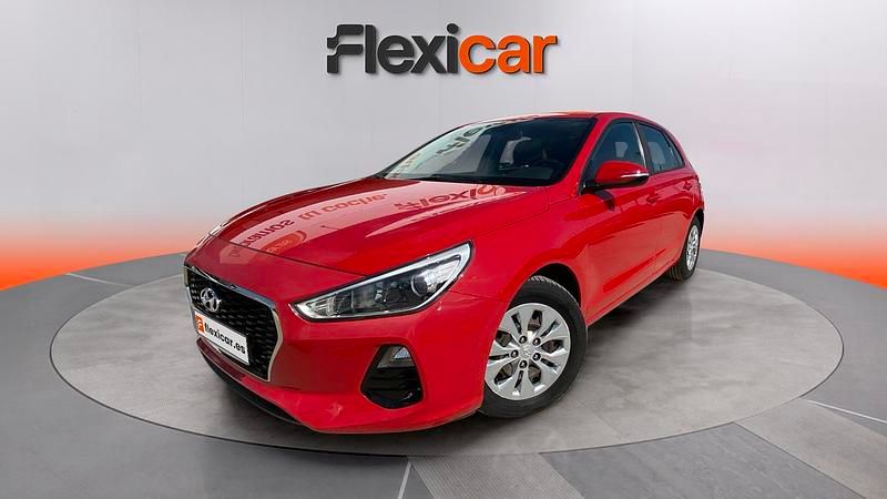 Käytetty Hyundai i30 120 HP (88 kW) 2018 Punainen Sedan