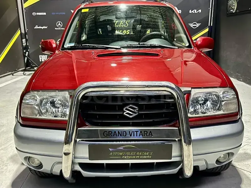 Usado Suzuki Grand Vitara 110 CV (80 kW) 2005 Granate SUV