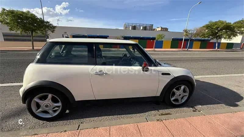Używany Mini Cooper 116 KM (85 kW) 2006 Beżowy Hatchback