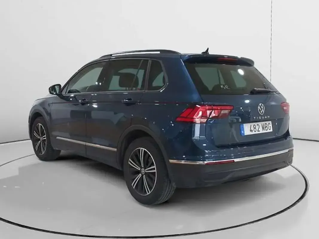 Usado VW Tiguan Life 151 CV (111 kW) 2022 Azul SUV
