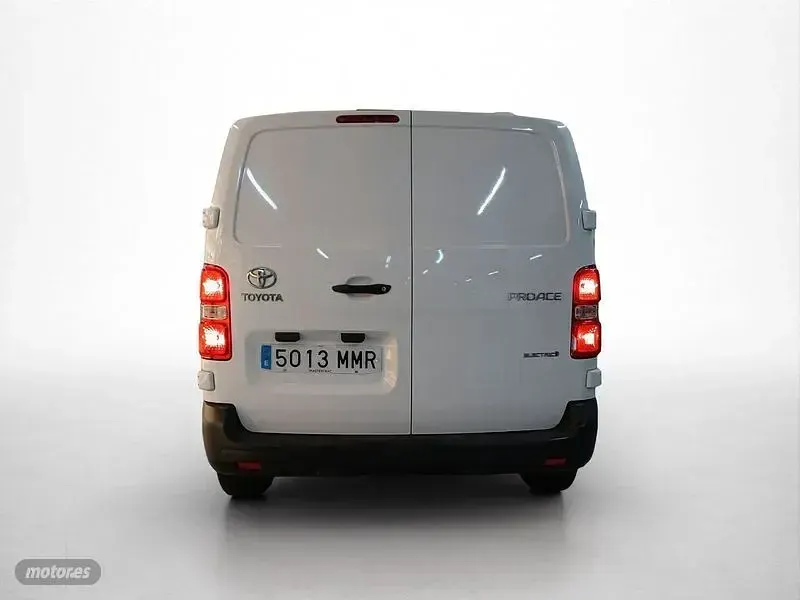 Usado Toyota Proace Verso Plus 100 kW (136 CV) 2023 Blanco Familiar