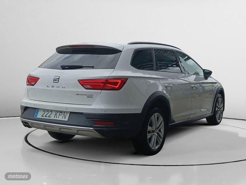 Usado Seat Leon X-Perience 4Drive 150 CV (110 kW) 2018 Blanco Familiar