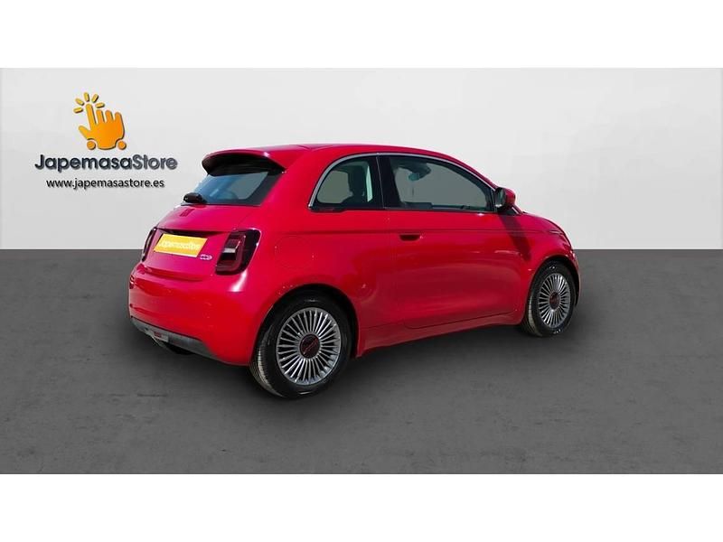 Usado Fiat 500e Red 86 kW (118 CV) 2024 Rojo Utilitario