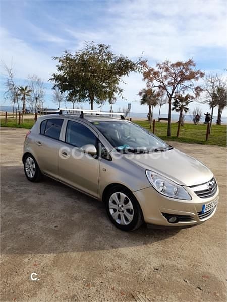 Usado Opel Corsa Enjoy 80 CV (58 kW) 2008 Beige Berlina