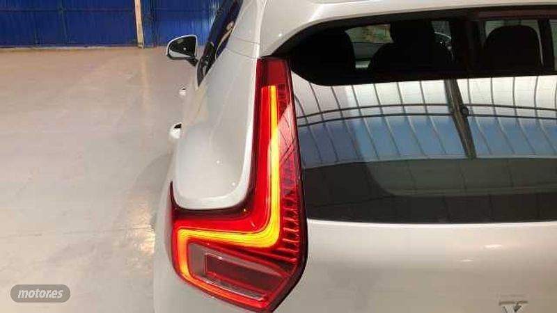 Usado Volvo XC40 Momentum 129 CV (94 kW) 2021 Blanco SUV