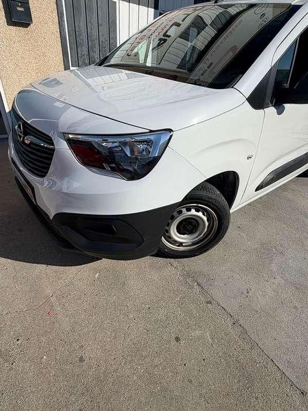 Usado Opel Combo 2022 Blanco Monovolumen