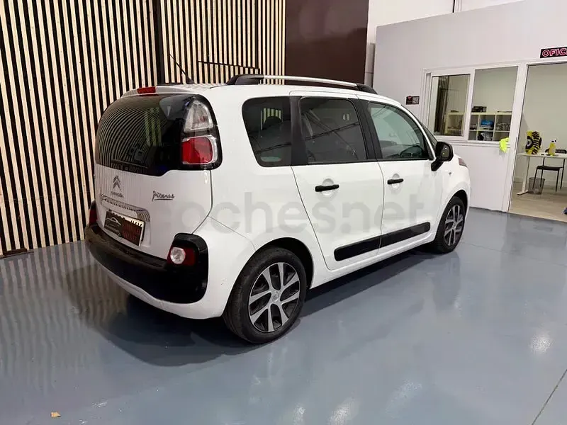 Usado Citroën C3 Picasso Feel 110 CV (80 kW) 2016 Blanco Monovolumen