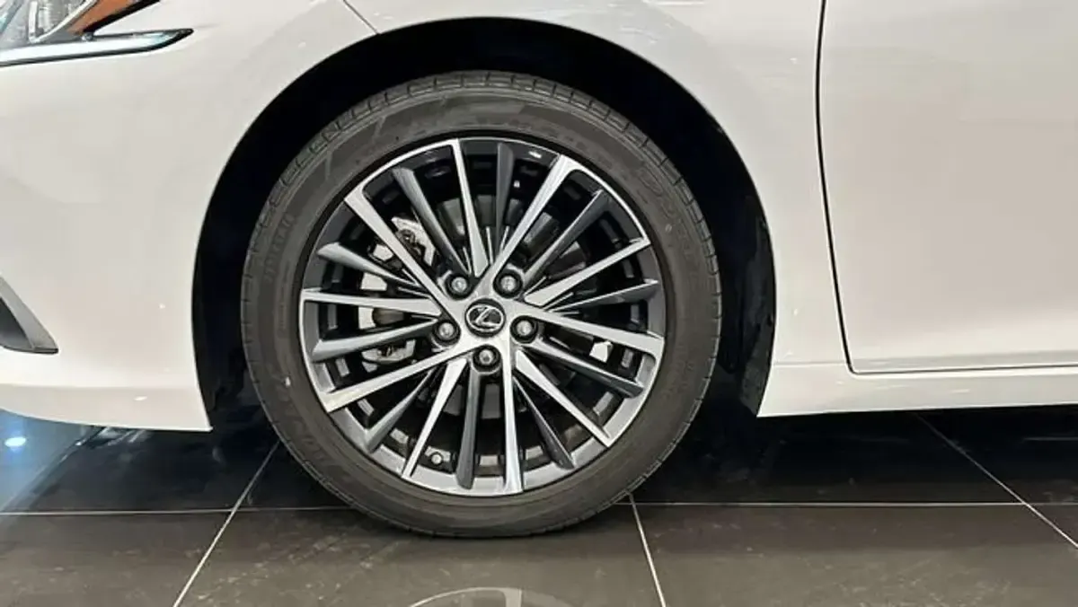 Usado Lexus ES300 Business Edition 218 CV (160 kW) 2020 Blanco Berlina