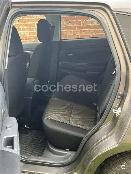 Usado Mitsubishi ASX Motion 116 CV (85 kW) 2014 Gris / plata SUV