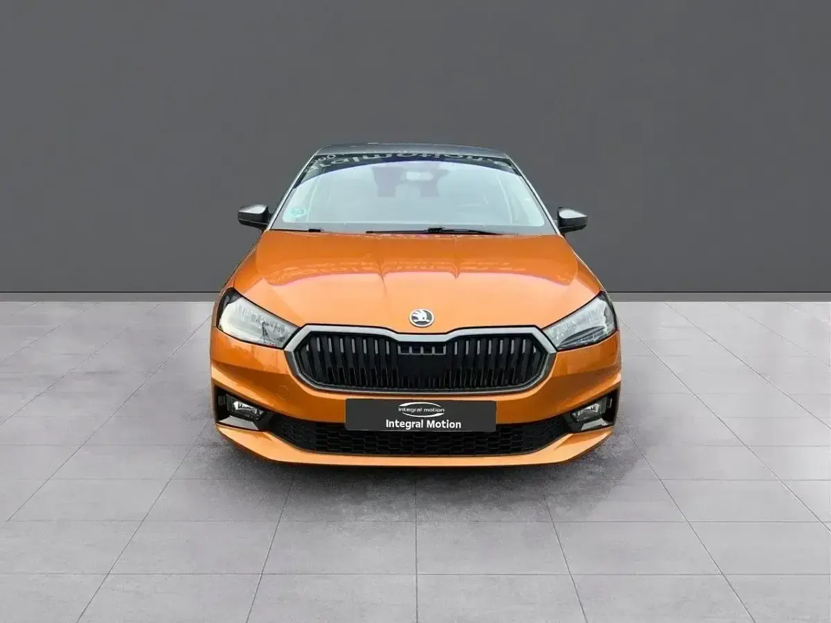 Usado Skoda Fabia Style 95 CV (69 kW) 2022 Naranja Utilitario