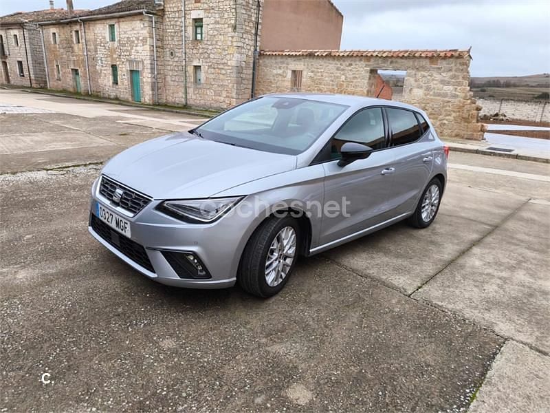 Usado Seat Ibiza FR 110 CV (80 kW) 2023 Gris / plata Berlina
