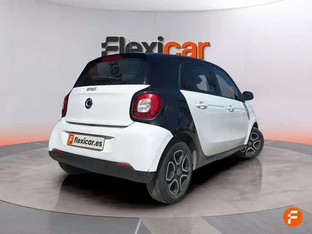 Usado Smart ForFour Electric Drive 60 kW (82 CV) 2018 Blanco Utilitario