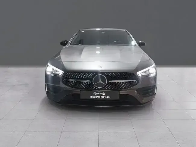 Usado Mercedes CLA200 149 CV (109 kW) 2023 Gris Coupe
