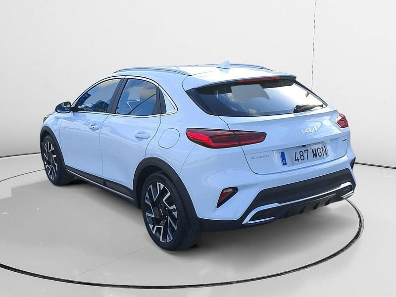 Usado Kia XCeed 141 CV (103 kW) 2023 Blanco SUV