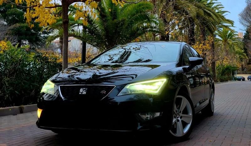 Usado Seat Leon FR 125 CV (91 kW) 2016 Negro Utilitario
