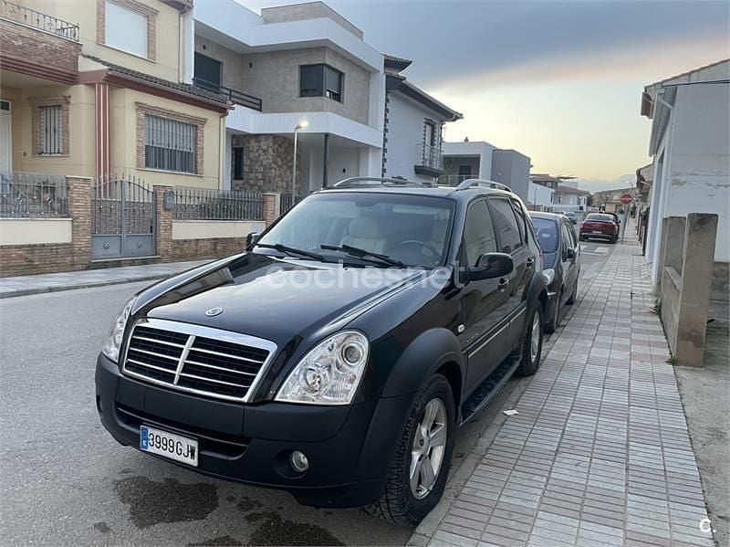 Usado Ssangyong (KGM) Rexton II Limited 186 CV (136 kW) 2008 Negro SUV