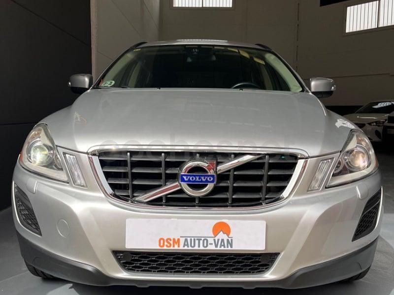 Usado Volvo XC60 Kinetic 136 CV (100 kW) 2013 Gris / plata SUV