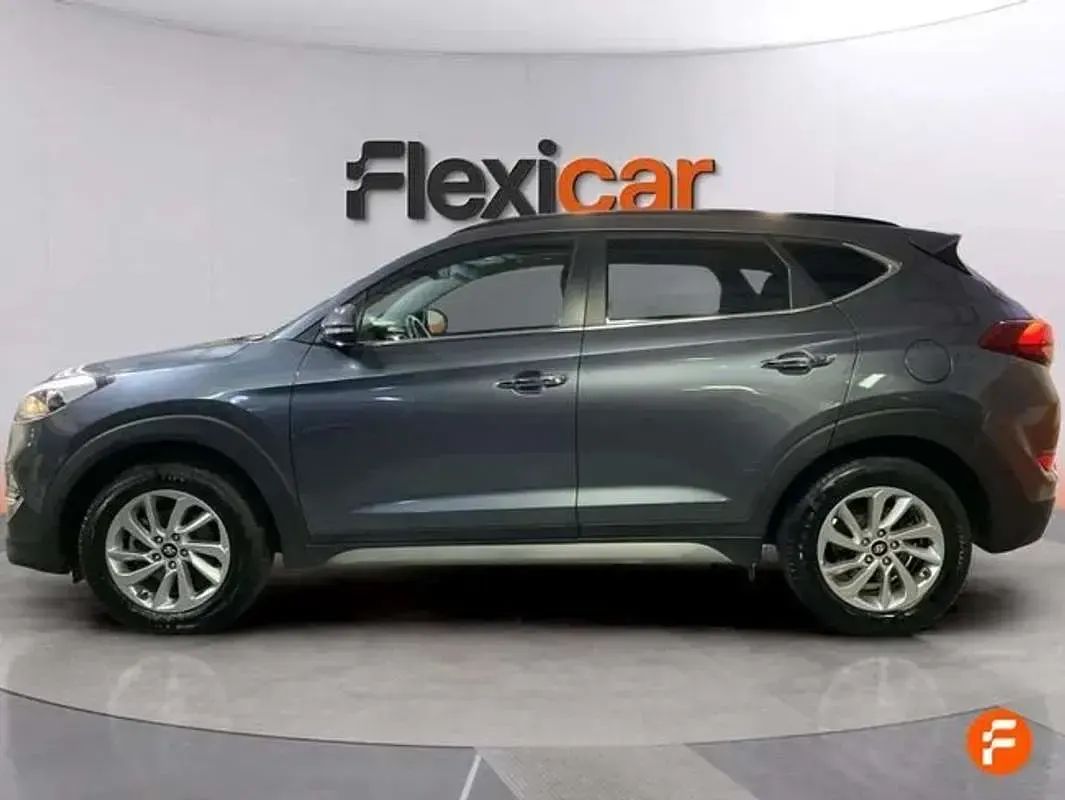 Usado Hyundai Tucson 116 CV (85 kW) 2018 Gris SUV
