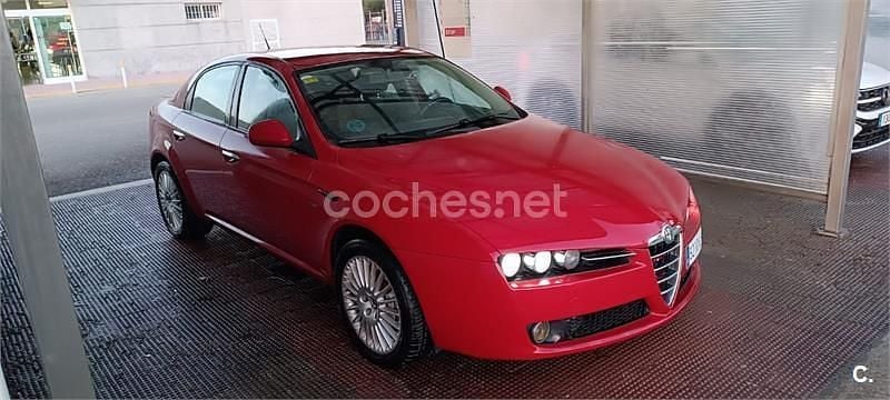 Usado Alfa Romeo 159 200 CV (147 kW) 2010 Rojo Familiar