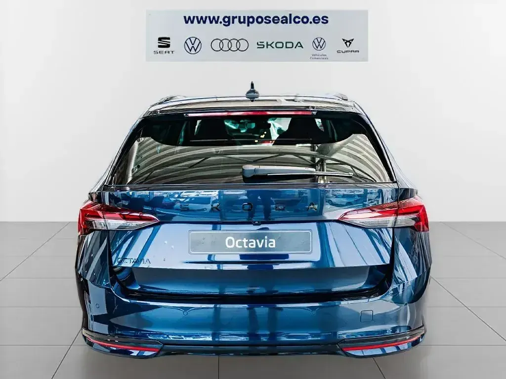 Novo Skoda Octavia SportLine 150 HP (110 kW) 2026 Azul Carrinha
