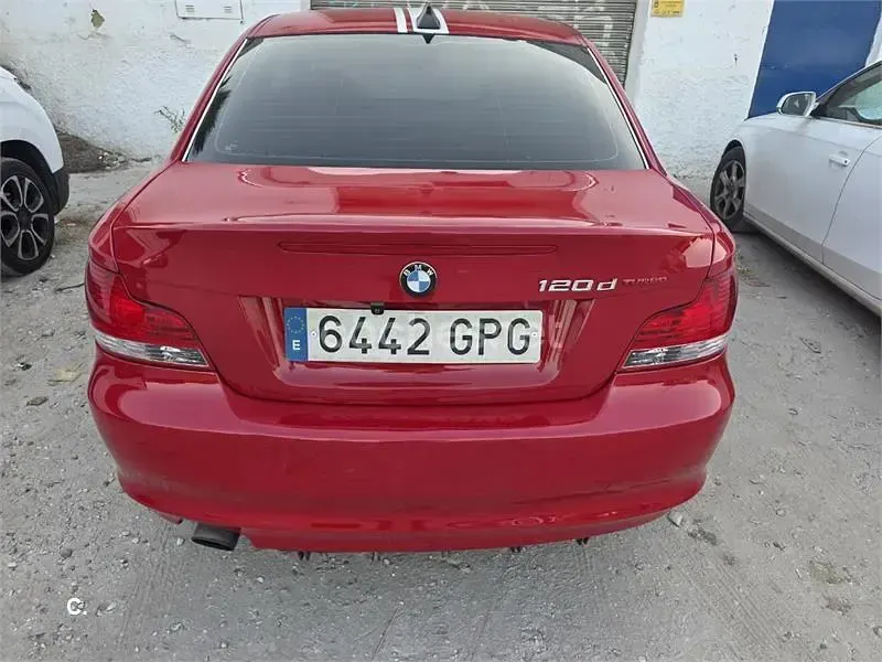 Usado BMW 120 Coupé Sport Line 177 CV (130 kW) 2009 Rojo Coupe