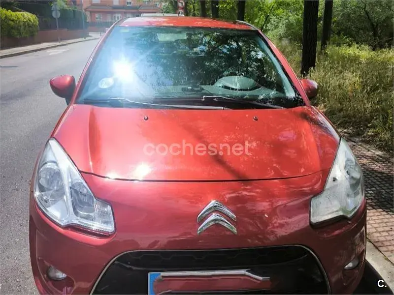 Usado Citroën C3 Tonic 68 CV (50 kW) 2013 Granate Berlina