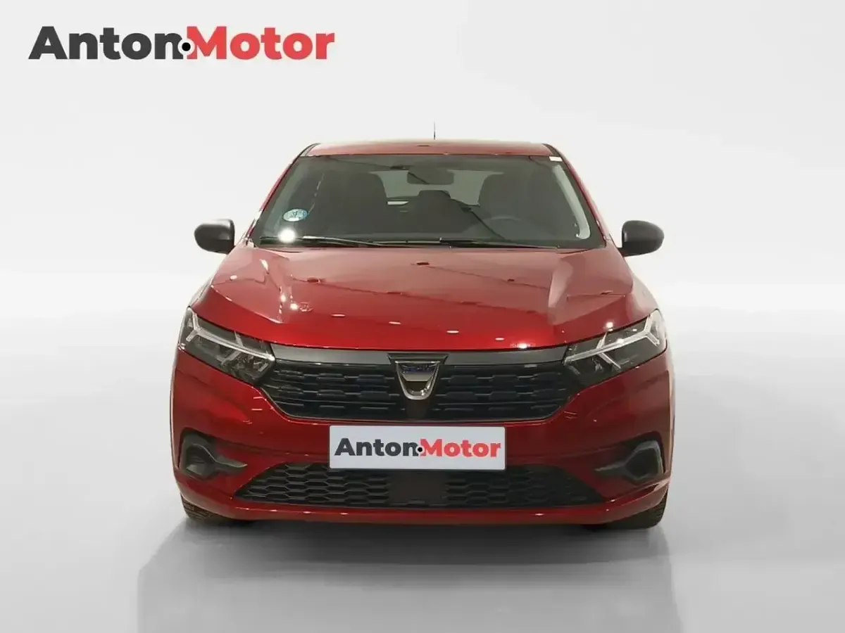 Usado Dacia Sandero Essentiel 101 CV (74 kW) 2022 Granate Berlina
