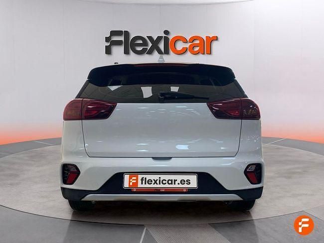 Usado Kia Niro 141 CV (103 kW) 2021 Blanco SUV