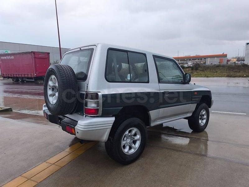 Usado Mitsubishi Montero 125 CV (91 kW) 1998 Verde SUV