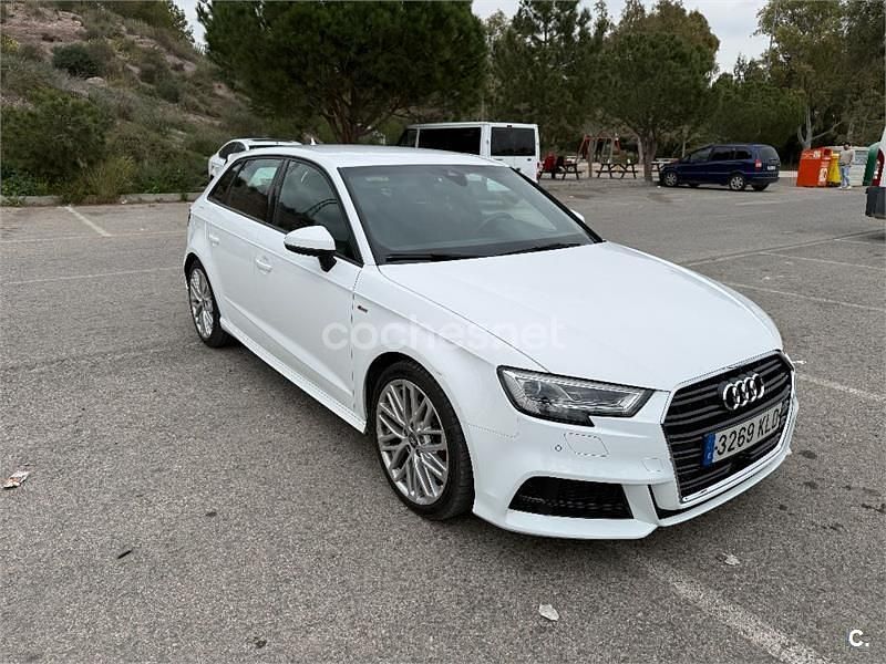 Usado Audi A3 S-Line 116 CV (85 kW) 2018 Blanco Berlina